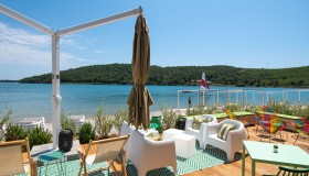 Arena One 99 Glamping - Beach Bar Green