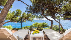 Deluxe camping villa sea view