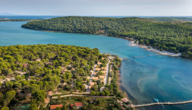 Arena One 99 Glamping_Outdor