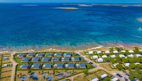 Arena Grand Kažela Camping Homes_Camping Villa first row to the sea