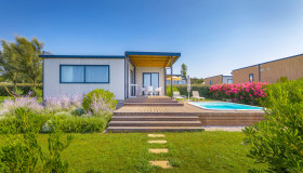 Arena Grand Kažela Camping Homes_Camping Villa first row to the sea