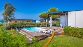 Arena Grand Kažela Camping Homes_Deluxe Camping Villa with private pool