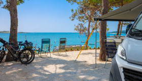 Arena Stupice Campsite_Luxury lot first row to the sea