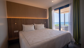 Arena Grand Kažela Camping Homes_Deluxe camping villa with private pool - first row to the sea