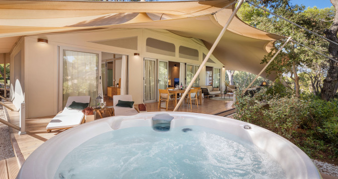 Early Booking - Arena One 99 Glamping