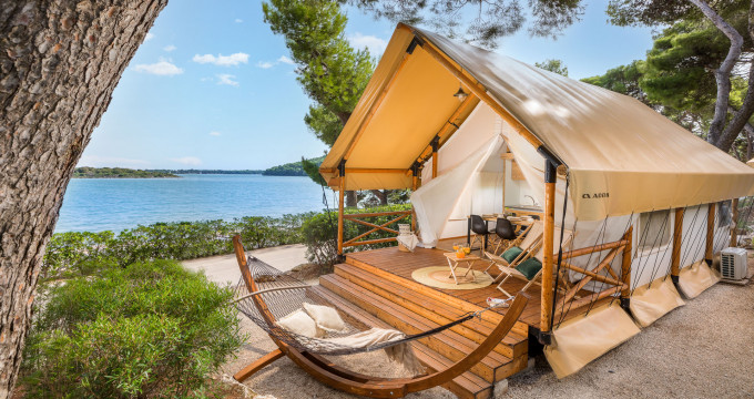 Early Booking - Arena One 99 Glamping