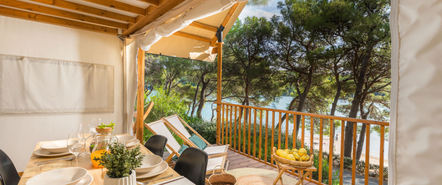 Arena One 99 Glamping